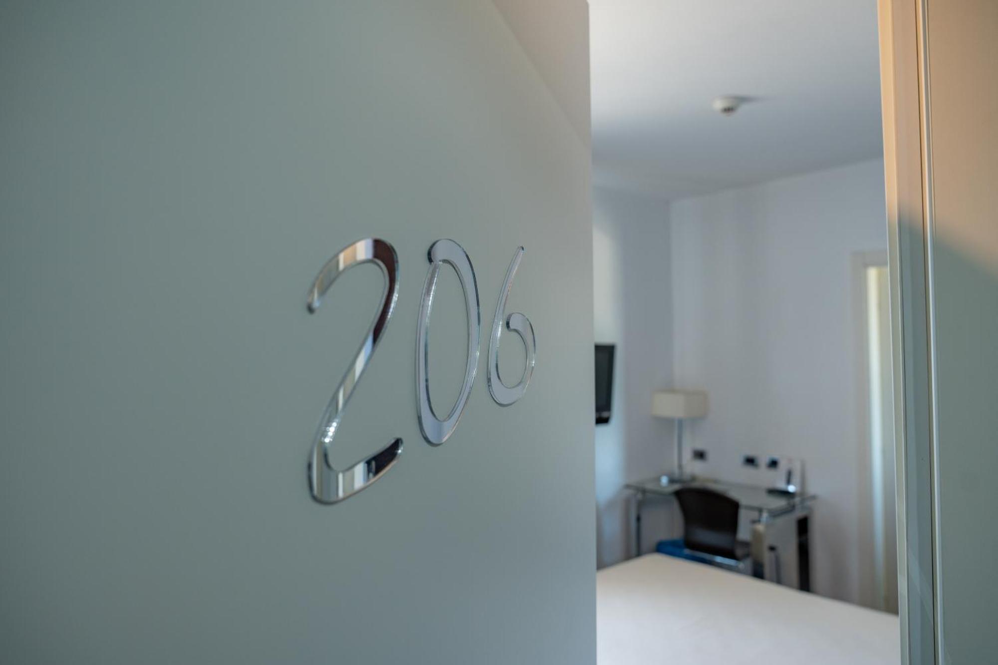 Hotel Napoleon Torre Melissa Ngoại thất bức ảnh
