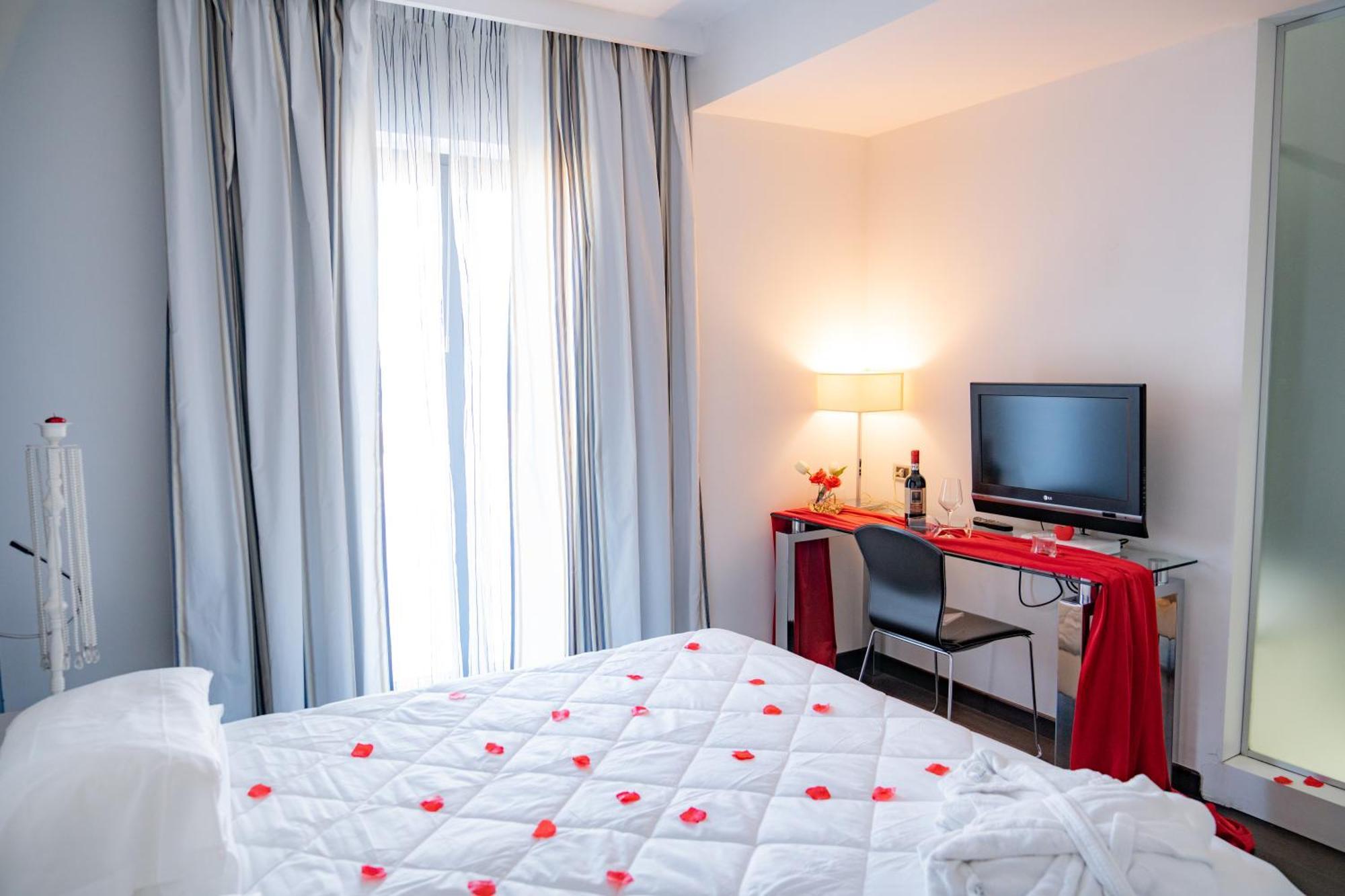 Hotel Napoleon Torre Melissa Ngoại thất bức ảnh
