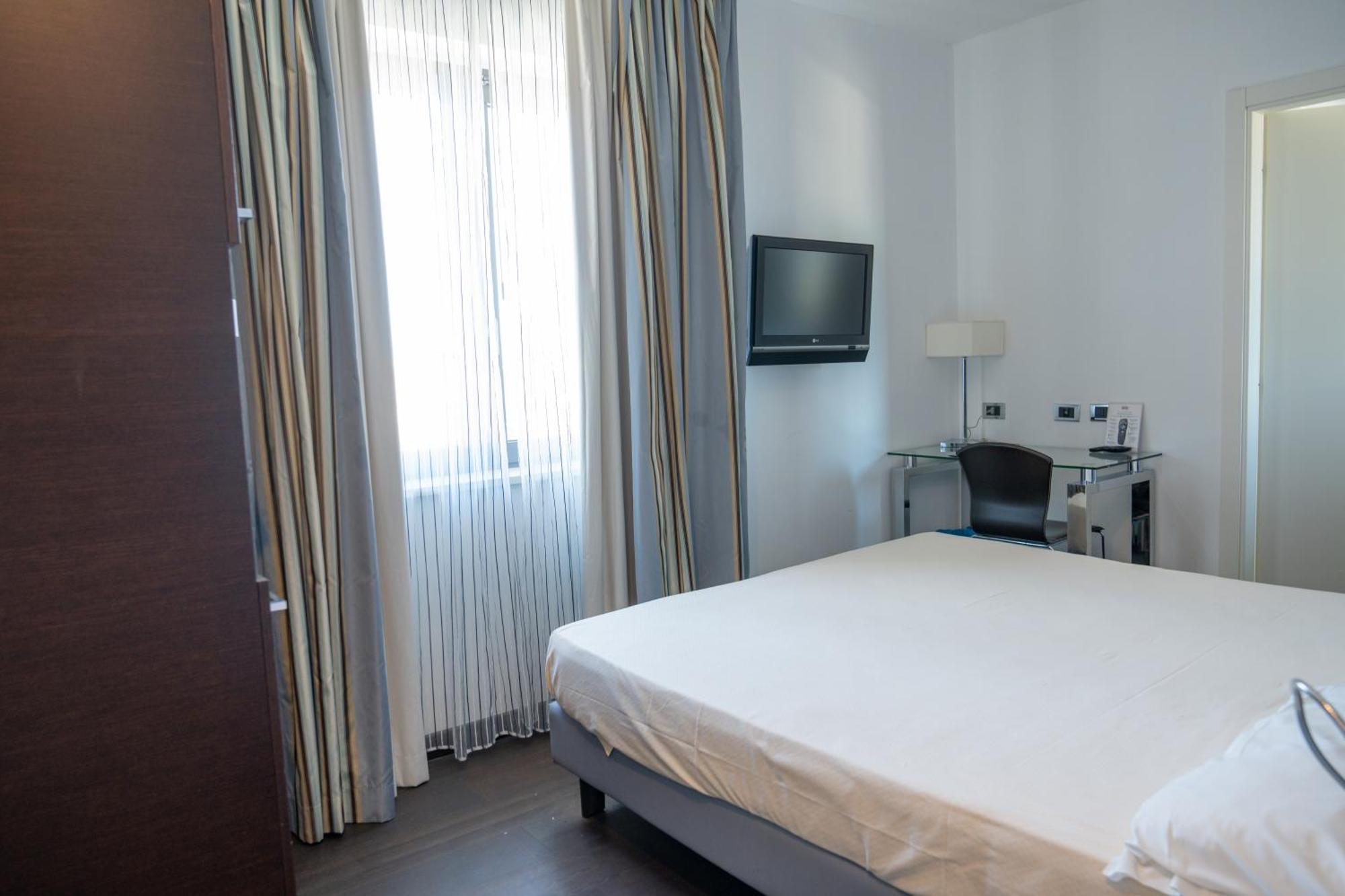 Hotel Napoleon Torre Melissa Ngoại thất bức ảnh