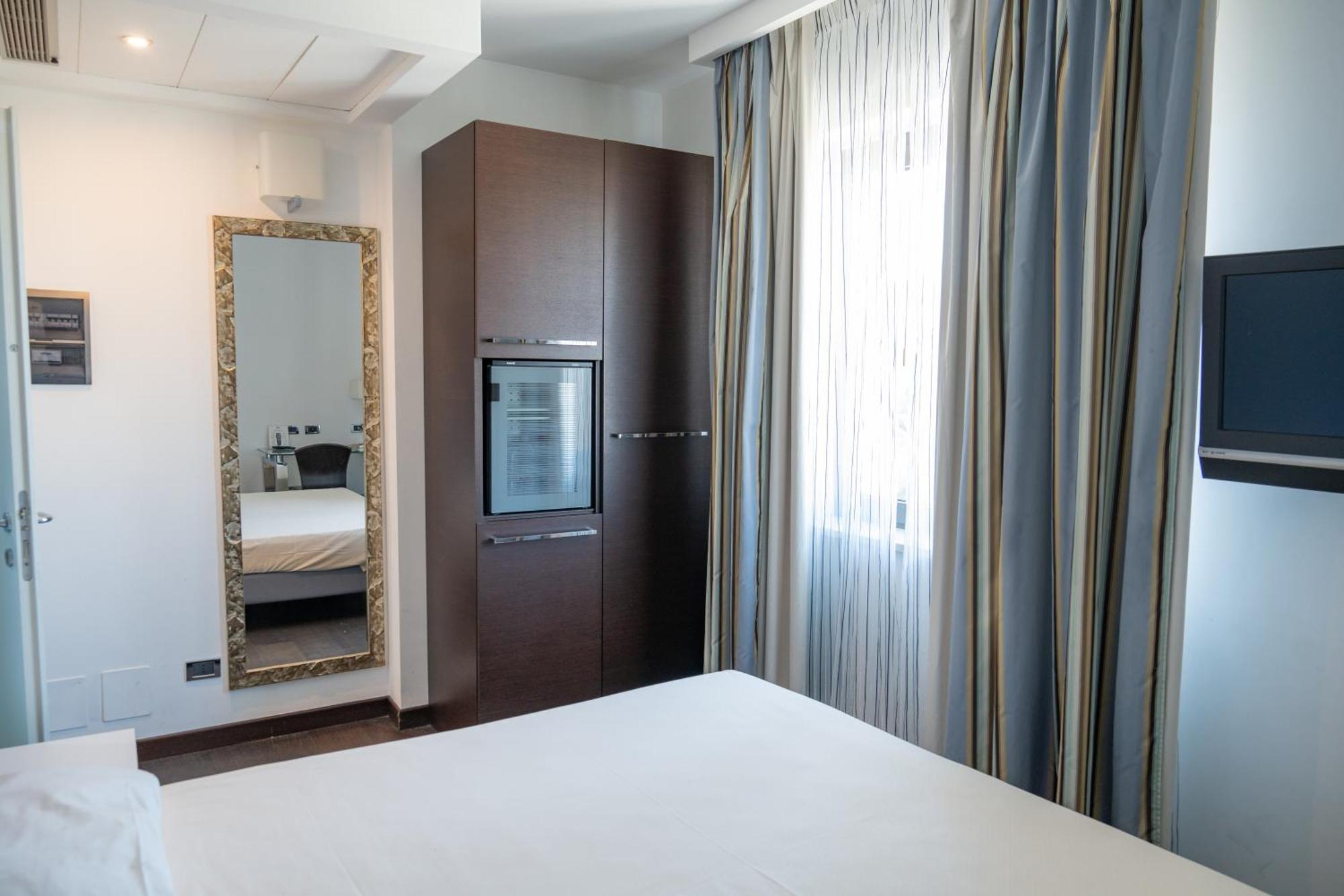 Hotel Napoleon Torre Melissa Ngoại thất bức ảnh